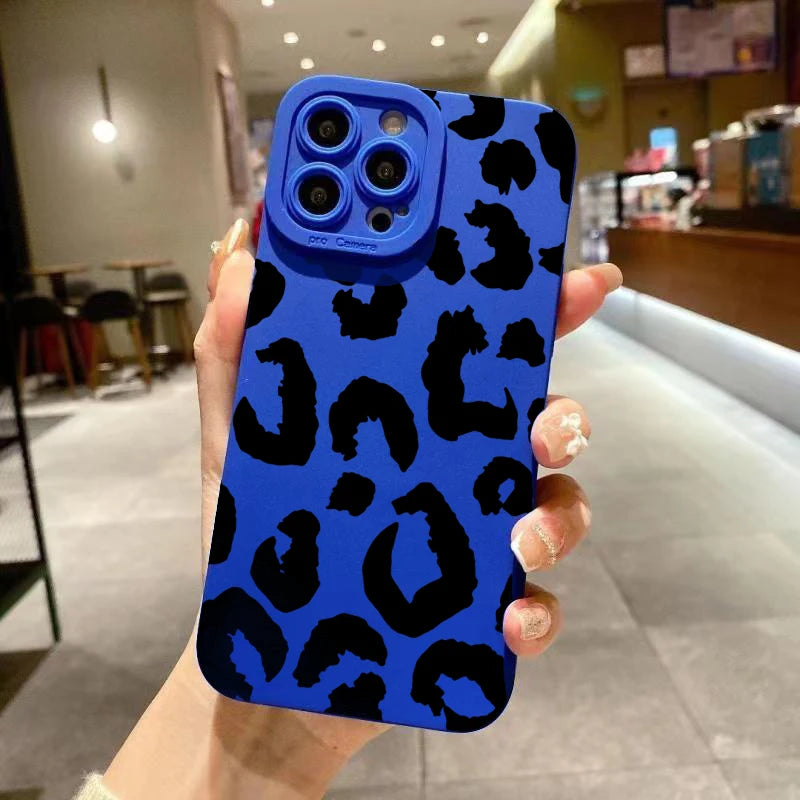 Leopard Design Camera Protective Phone Case for iPhone 16