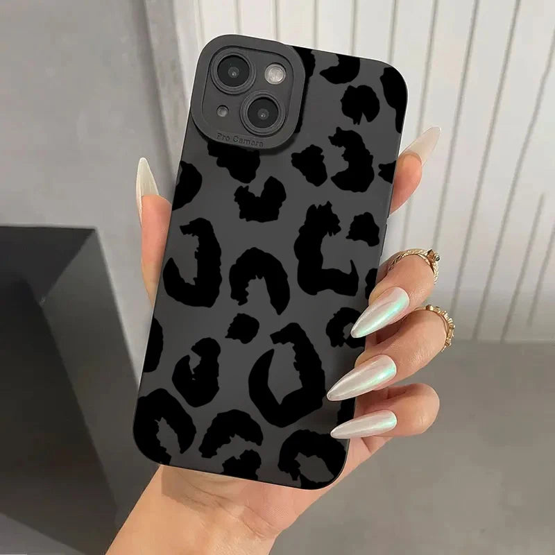 Leopard Design Camera Protective Phone Case for iPhone 16