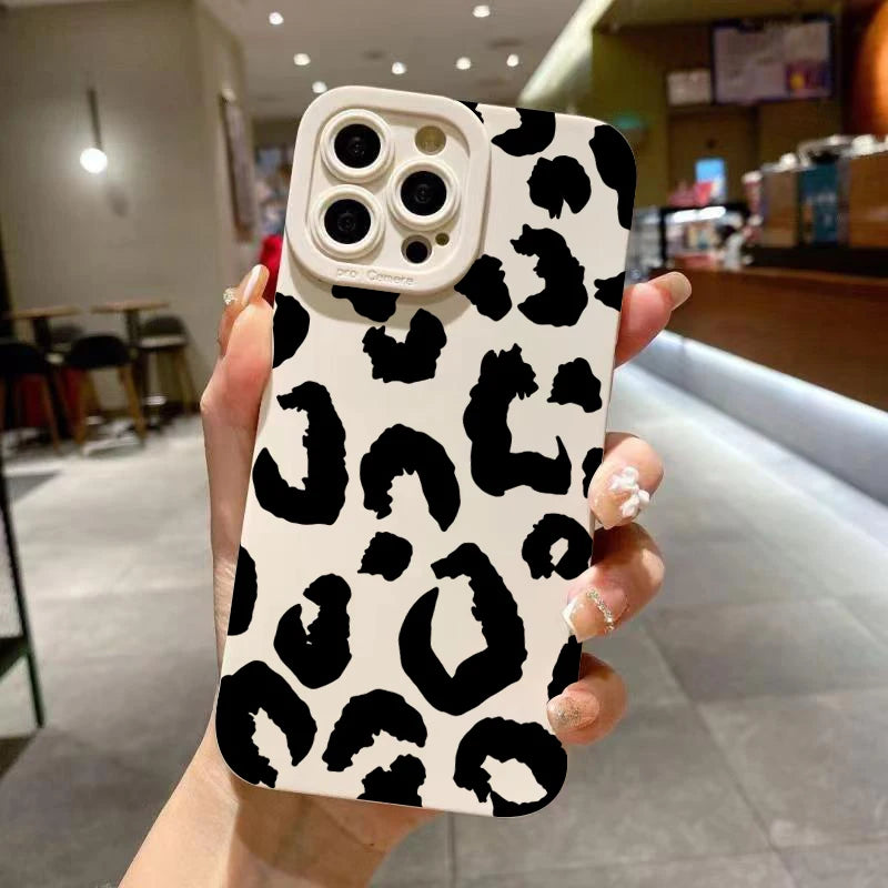 Leopard Design Camera Protective Phone Case for iPhone 16
